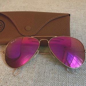 Pink polarized aviators